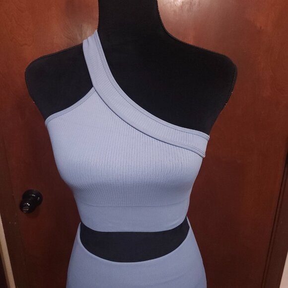 OQQ Seamless High Waisted Shorts and Top Set, Women's Size Small Blue - Picture 1 of 7